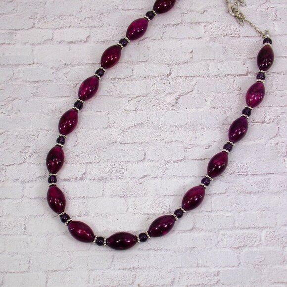 Purple bead necklace with tube shape purple beads and round purple glass beads - Picture 8 of 8